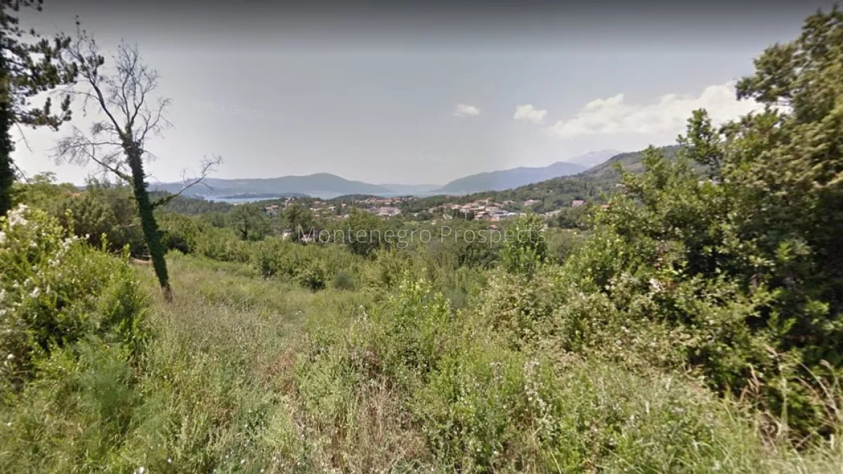 Plot for sale kavac 13443 2