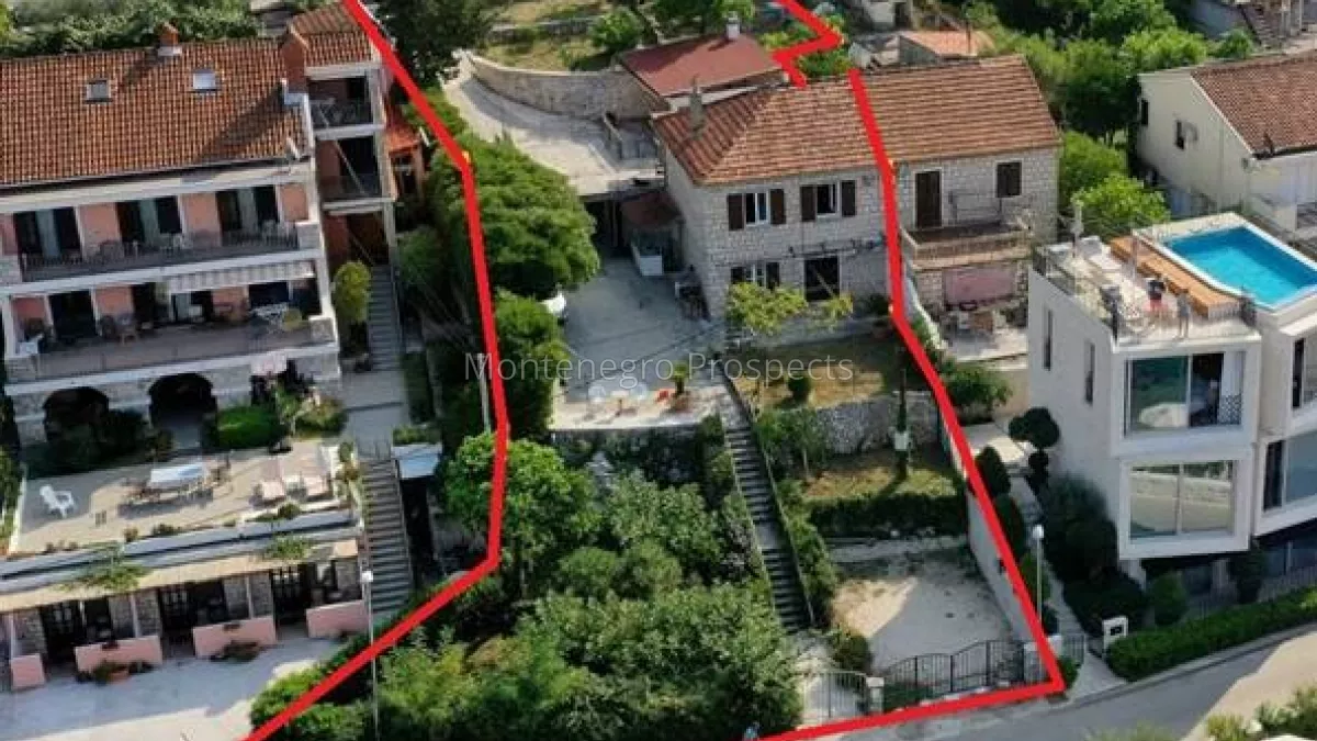 Large plot for a hotel between the seafront and the highway dobrota kotor 13417 3