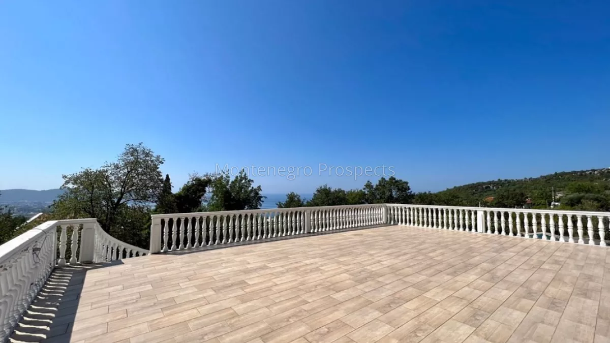 Dvuhetaynij dom s panoramnoj krisej v susani 12453 15 1067x800