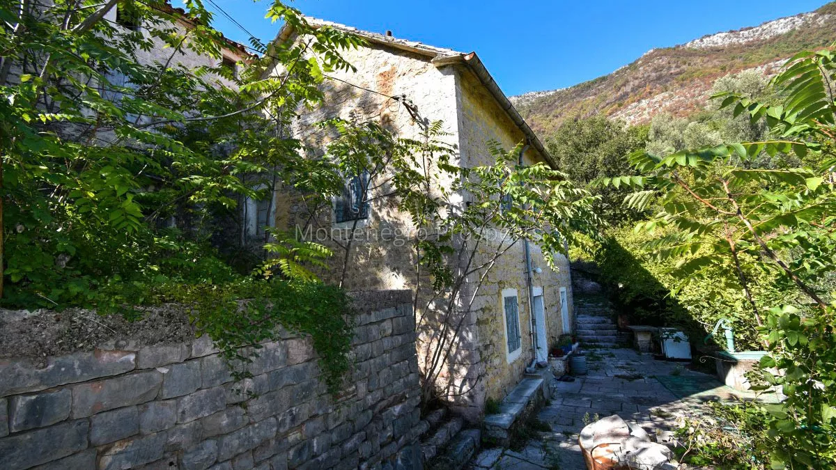 Kamenari kuca 11231 5