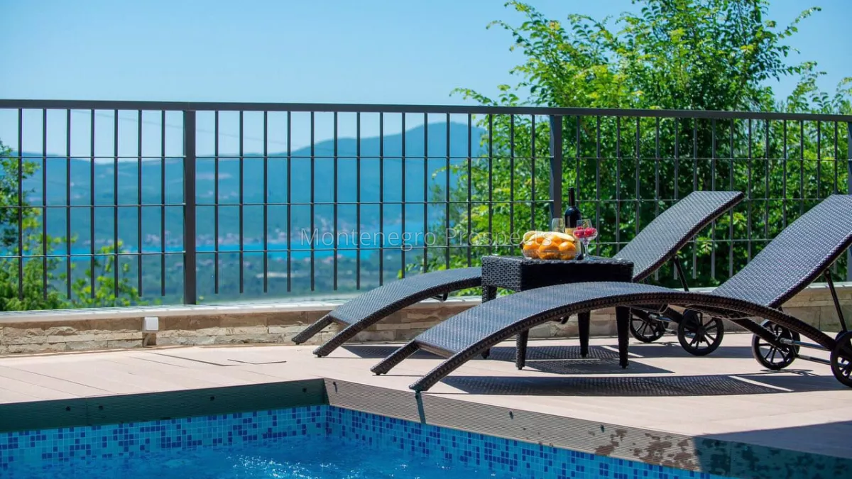 Vila for sale 13586 5