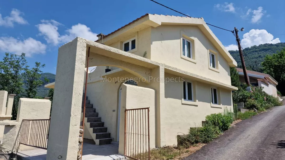 Two level house with nice views in kavac 13598 10
