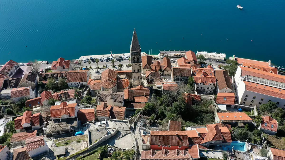 Perast house 13495 5