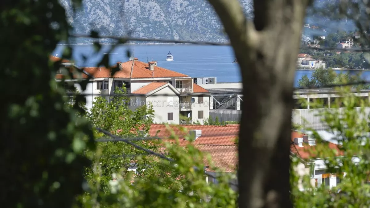 Family house in skaljari kotor 7909 1