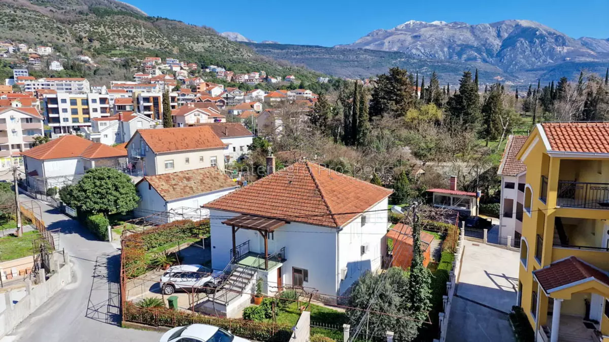 Kuca na prodaju na obali mora 11259 3
