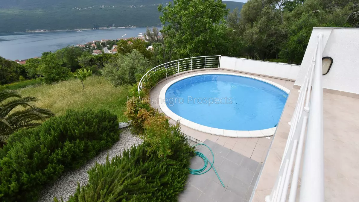 Lovely villa 14151 1 of 1 2