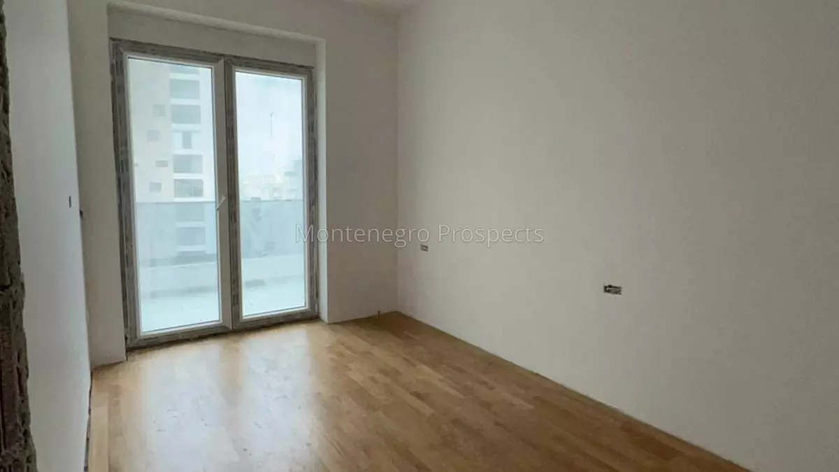 J10282 4
