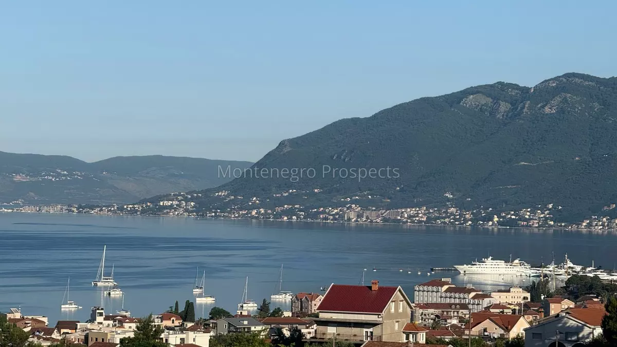 Modern three bedroom apartment with panoramic sea views tivat 13659 3