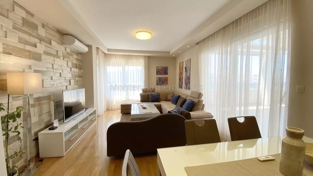 10268 large apartment in bar 3