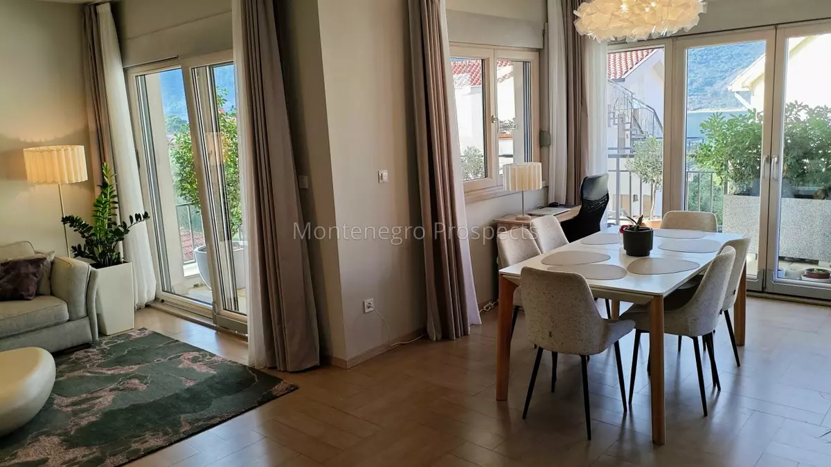 Three bedroom apartment for sale in dobrota   70 m from the sea 13838 22