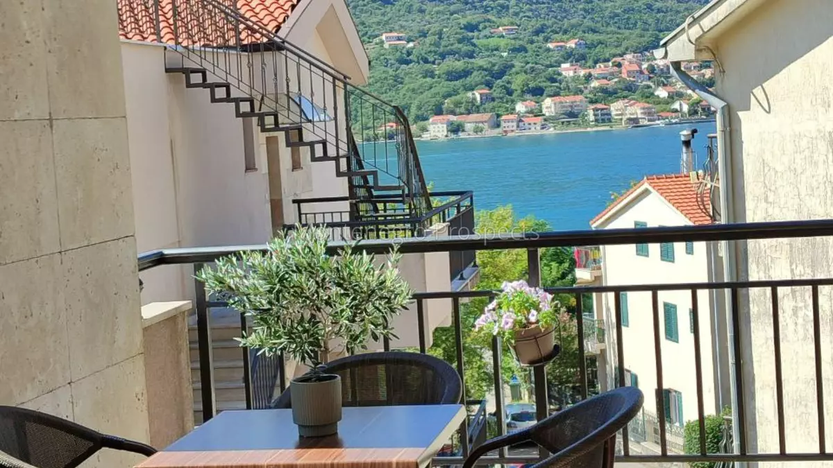 Three bedroom apartment for sale in dobrota   70 m from the sea 13838 8