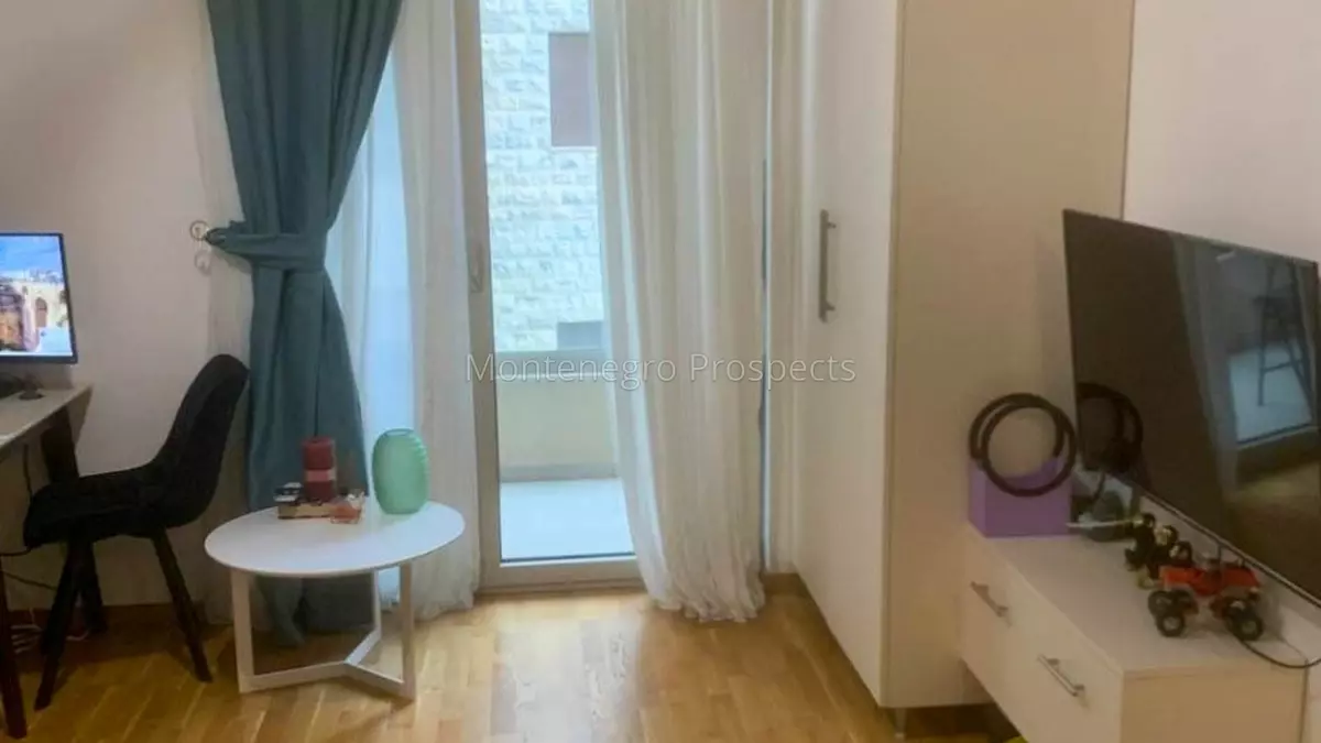 12743 studija becici 11 1090x800