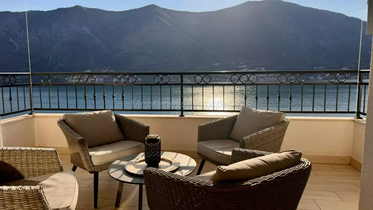 12753 dobrota 11 1067x800