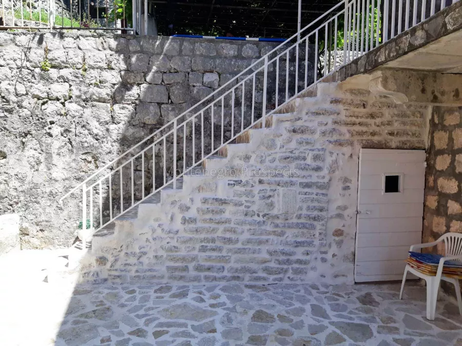 Perast stone house 5