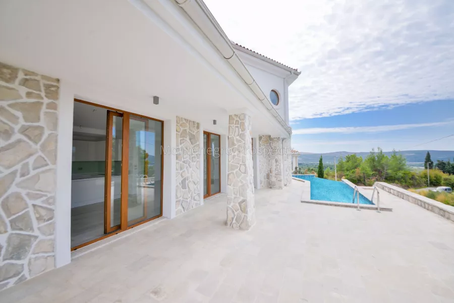 14067 villa in tivat
