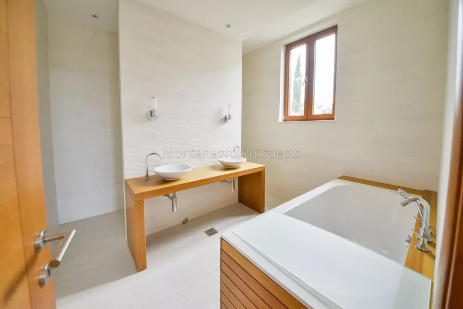 14067 villa in tivat 9
