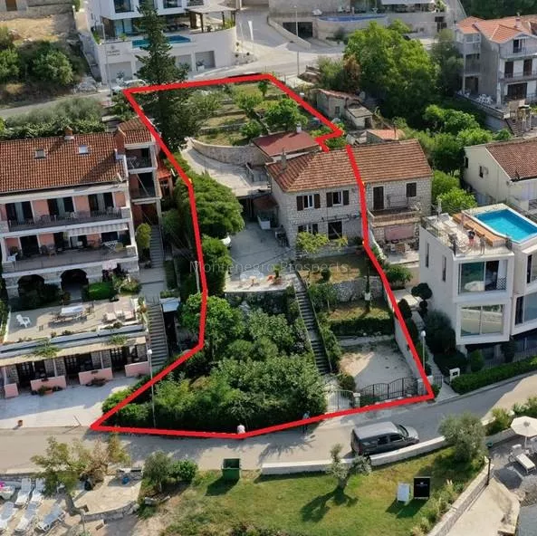 Large plot for a hotel between the seafront and the highway dobrota kotor 13417 3