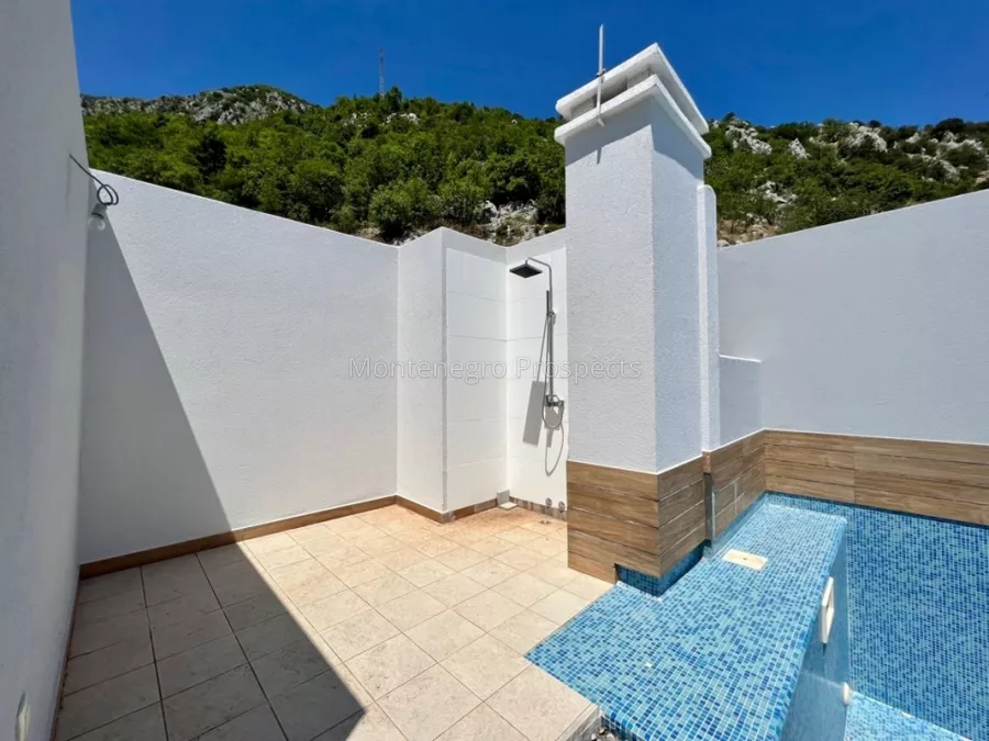 Modern villa with panoramic views of the sea morinj 12106 15 1067x800