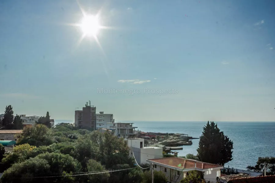 Prodaje se vila sa bazenom u baru 10391 22