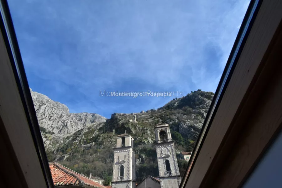 Studio apartment on excellent location in the old town kotor 13157 8