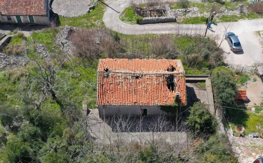 11235 stone house 1