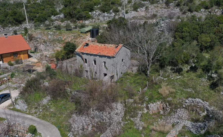11235 stone house 3