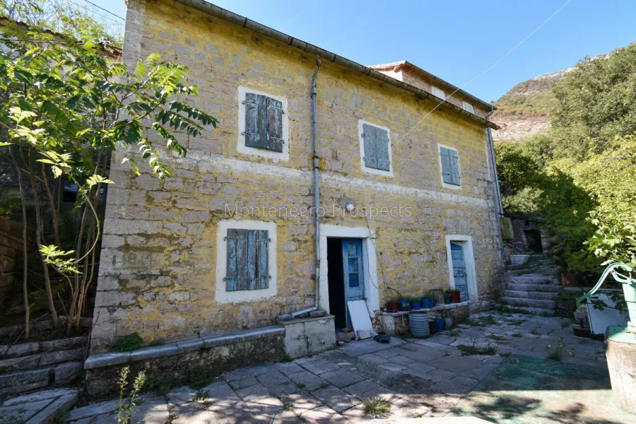 Kamenari kuca 11231 3