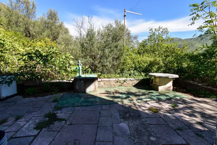 Kamenari kuca 11231 7