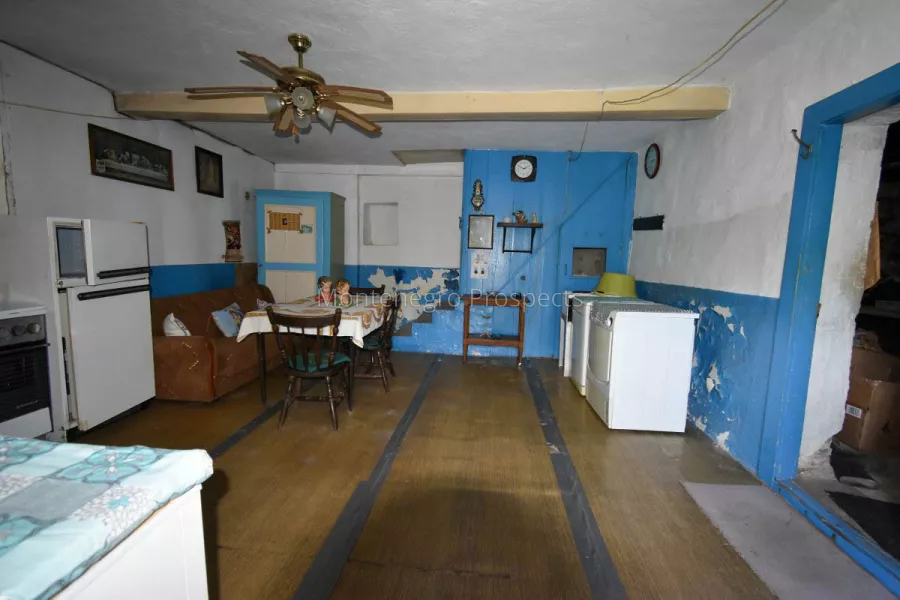 Kamenari kuca 11231 8