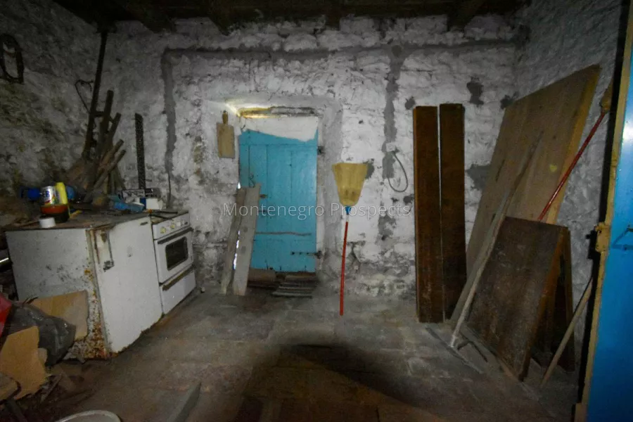 Kamenari kuca 11231 9