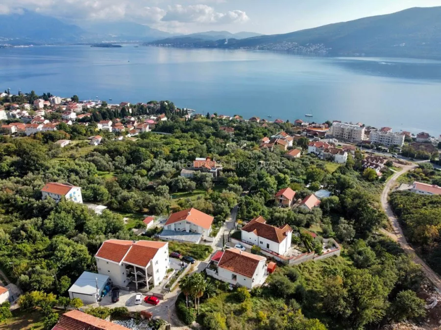 Kuca u baosici sa pogledom 12473 6 1067x800 9