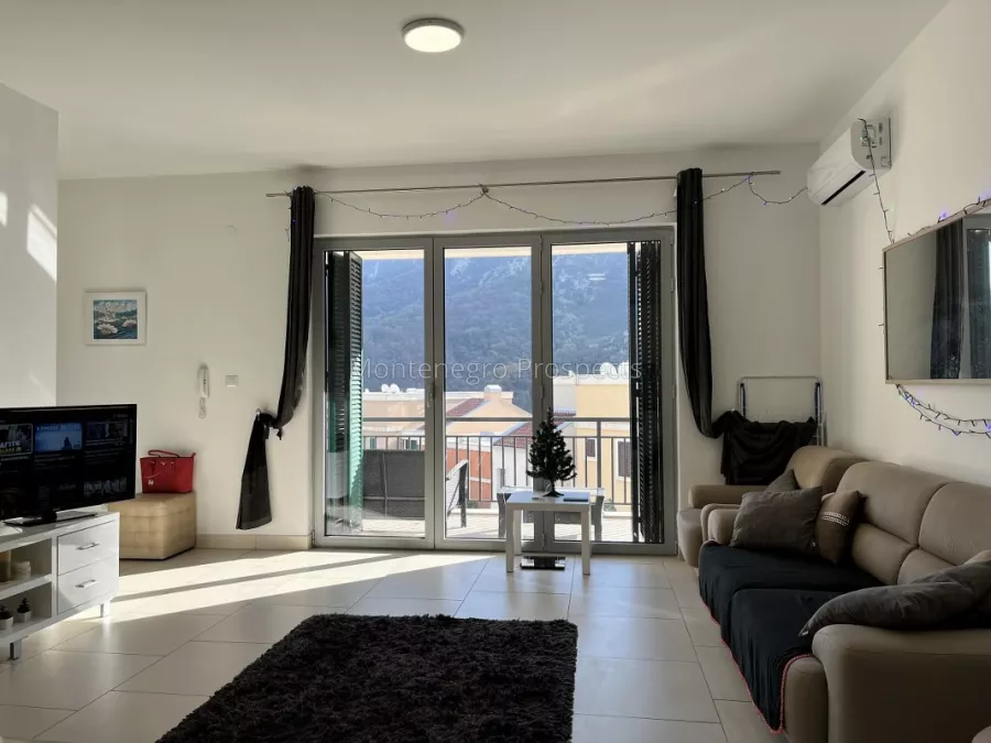 Modern two bedroom apartment located in a complex with shared pool morinj 13538 28