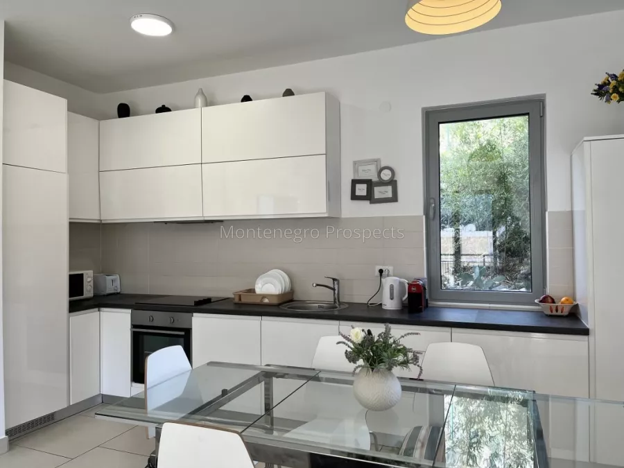 Modern two bedroom apartment located in a complex with shared pool morinj 13538 30