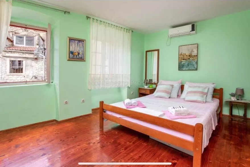 Spacious one bedroom apartment with a balcony kotor old town 13546 10