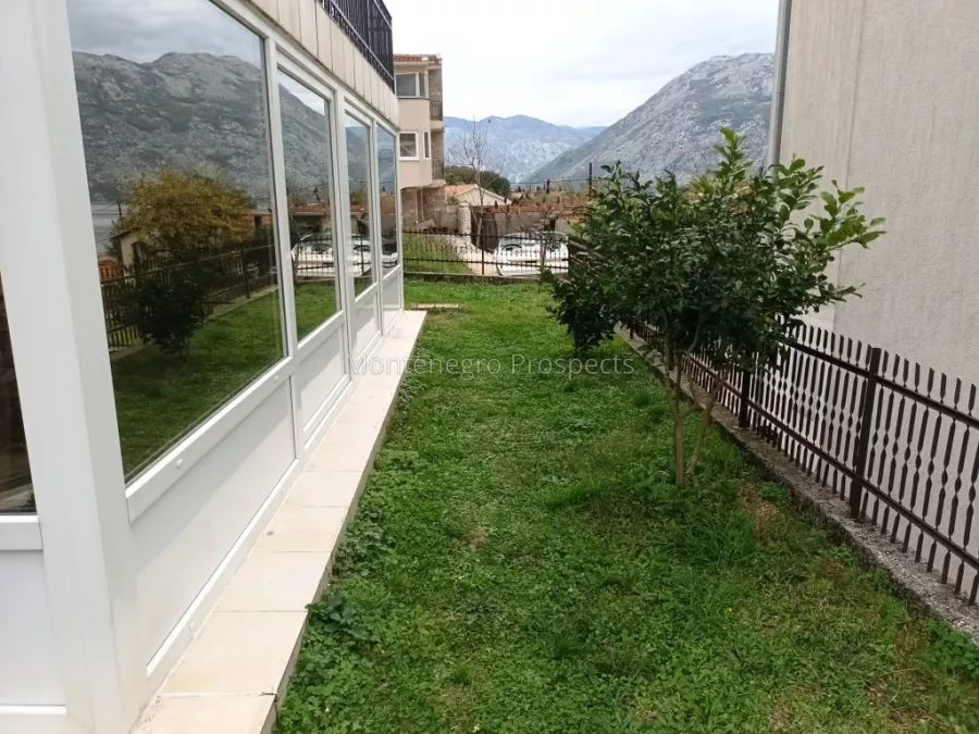Spacious two bedroom apartment prcanj 13539 9