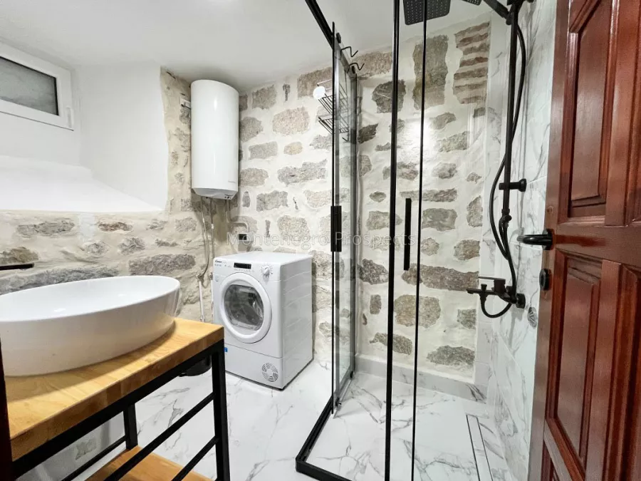 Fantastican veliki stan sa dva studio apartmana u srcu starog grada 11252 14