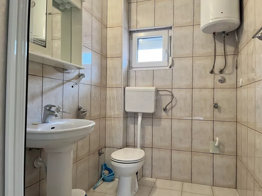 Two bedroom apartment 5min from the sea prcanj 13567 8