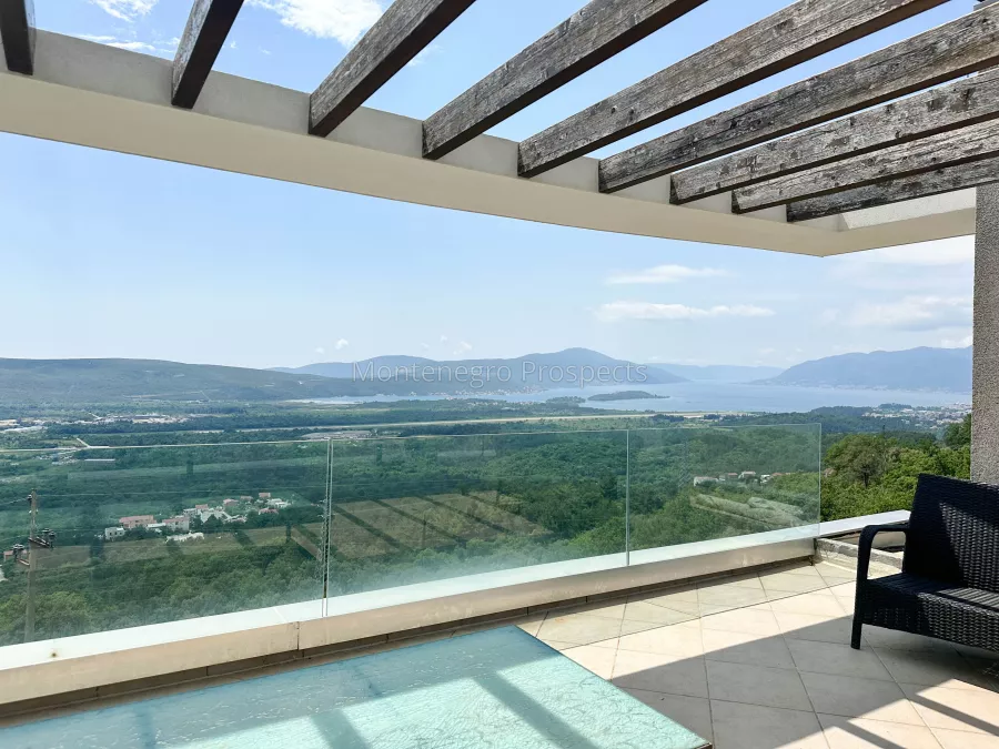 Vila for sale 13586 6