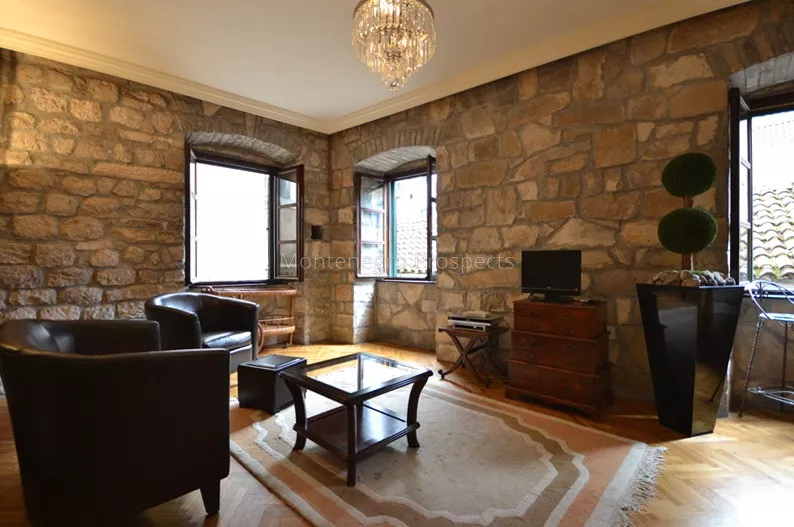 Stylish two bedroom apartment old town kotor 13599 27