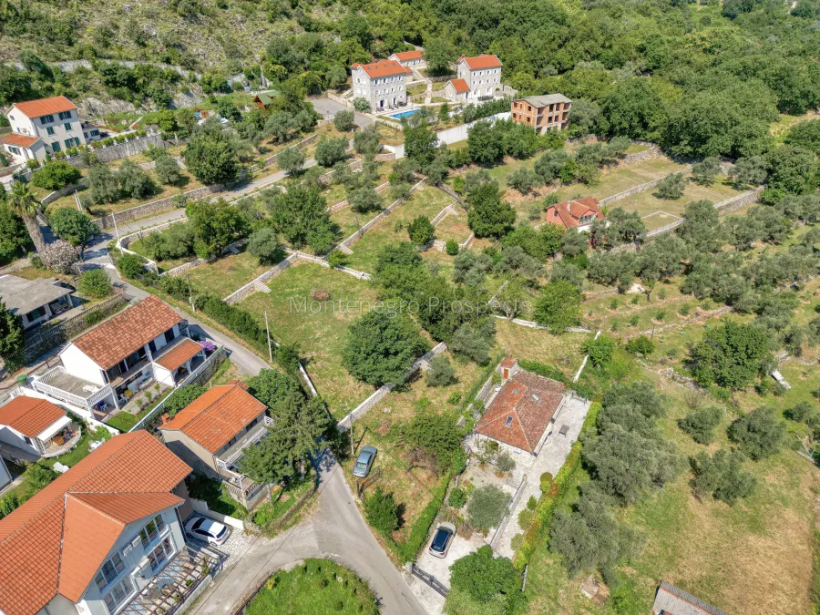 14120 villa prcanj jerovitza 1 of 1 70