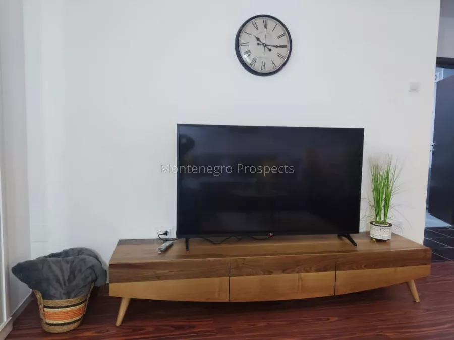 Prostornaja kvartira v komplekse s basejnom petrovac 12573 16 1067x800