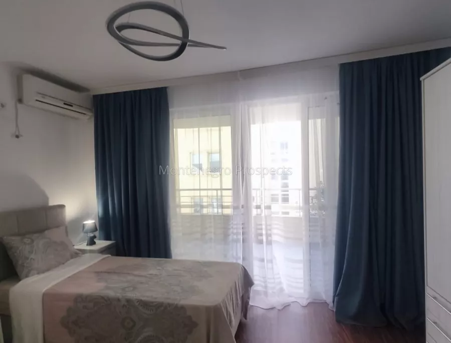 Prostornaja kvartira v komplekse s basejnom petrovac 12573 21 1051x800