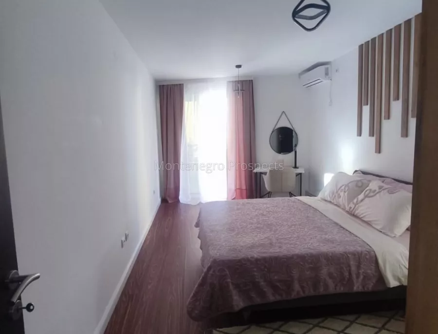 Prostornaja kvartira v komplekse s basejnom petrovac 12573 23 1048x800