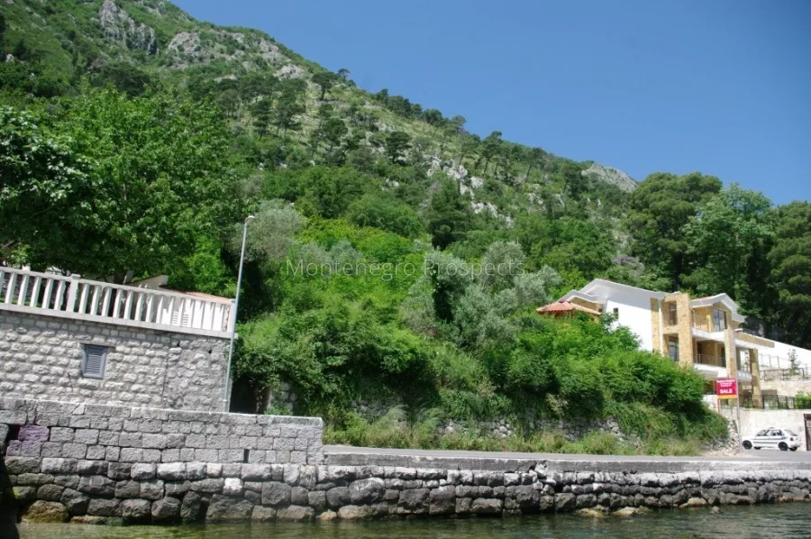 Rare offer plot on the first line to the sea in muo kotor bay 13654 1