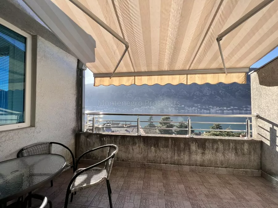 Three bedroom apartment with fantastic sea views few steps from the old town kotor 13668 11