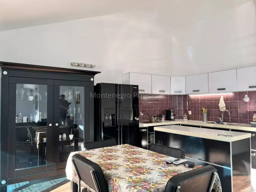 Three bedroom apartment with fantastic sea views few steps from the old town kotor 13668 34