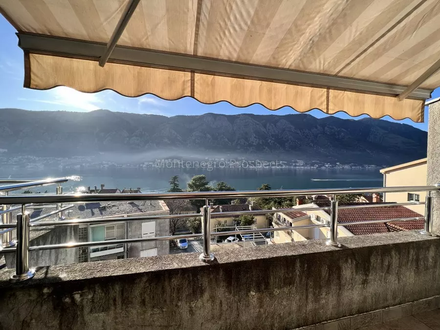 Three bedroom apartment with fantastic sea views few steps from the old town kotor 13668 5