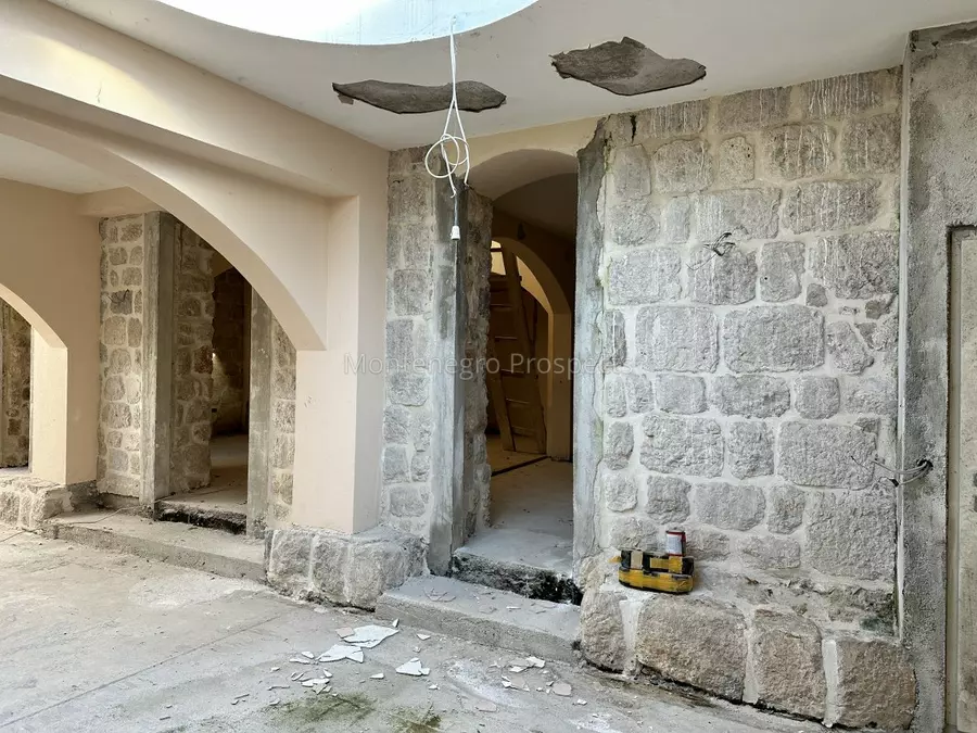 Large stone villa on the first line to the sea dobrota 13692 4 1067x800