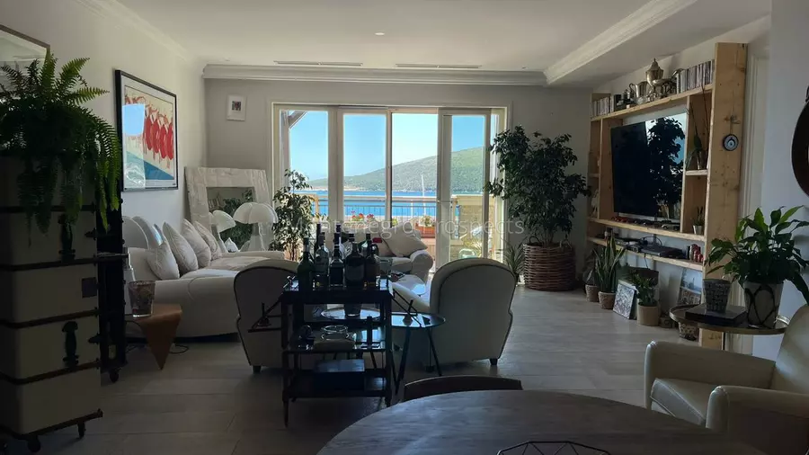 Luxury two bedroom apartment at prime location lustica 13734 9