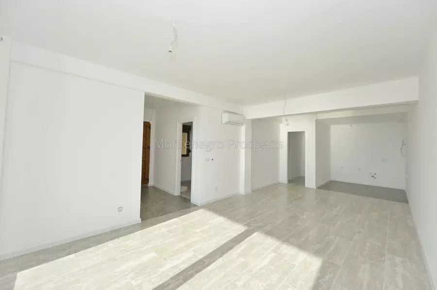 Three bedroom apartment with stunning sea views in opatovo tivat 13063 25